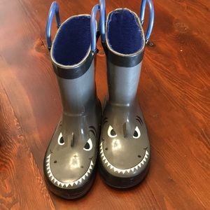 Used capelli kids rain boots. Toddler boy size 6/7